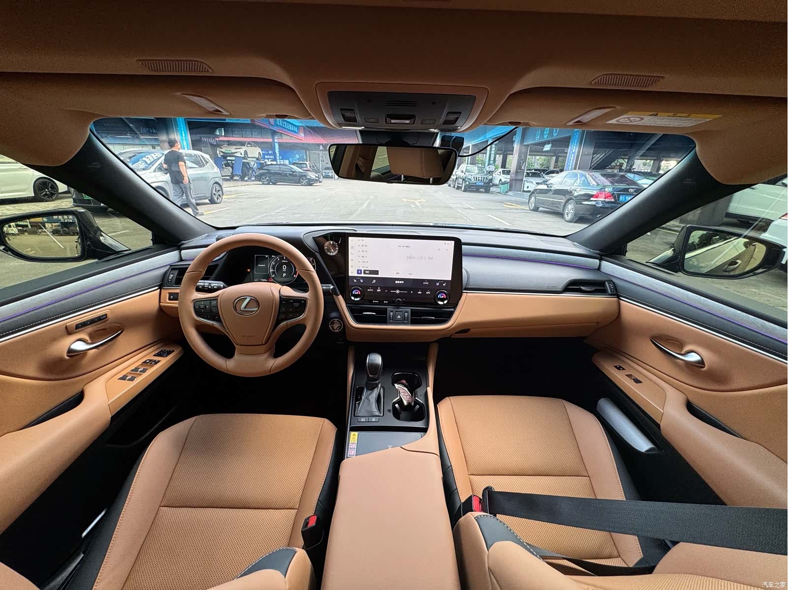 Lexus ES, 2026 8