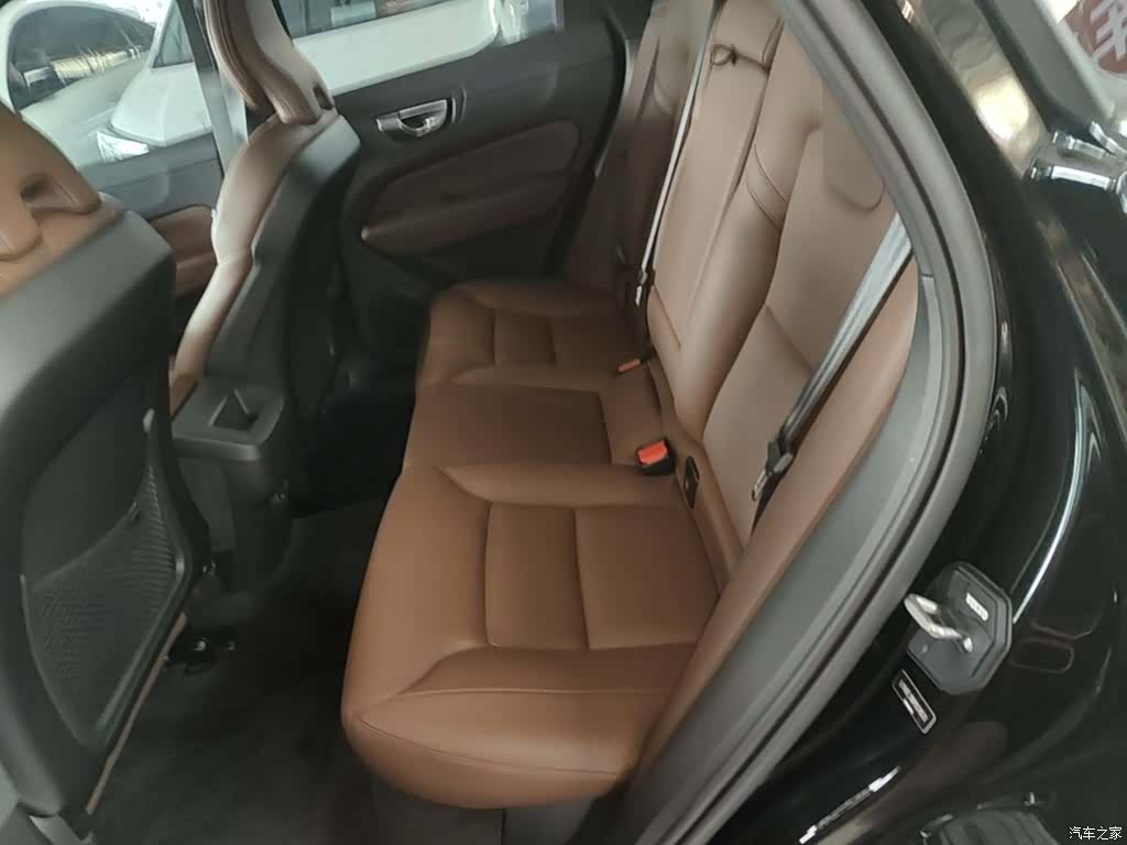 Volvo XC60, 2023 17