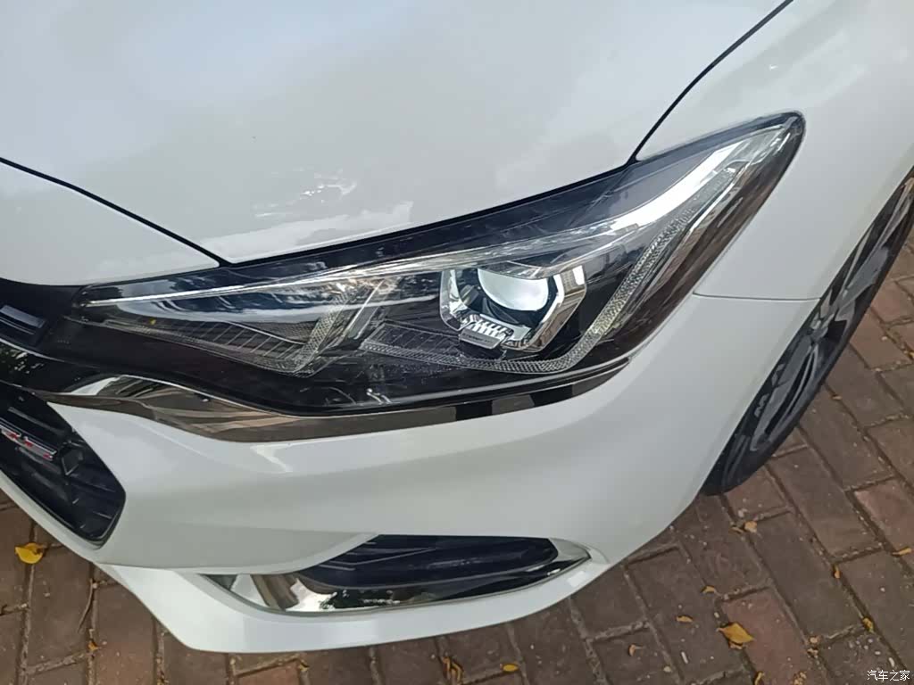 Chevrolet RS, 2019 24