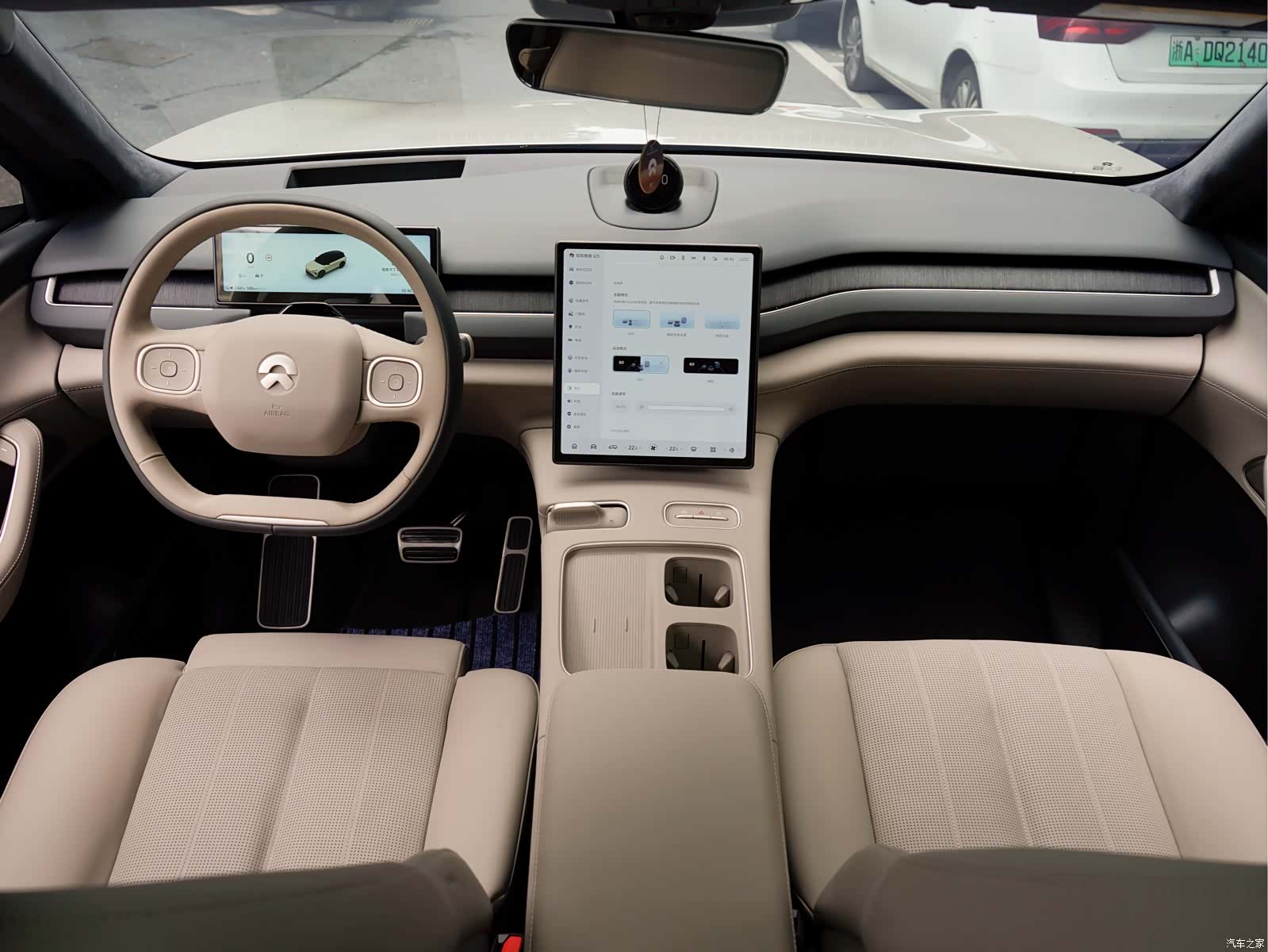 NIO ES8, 2024 17