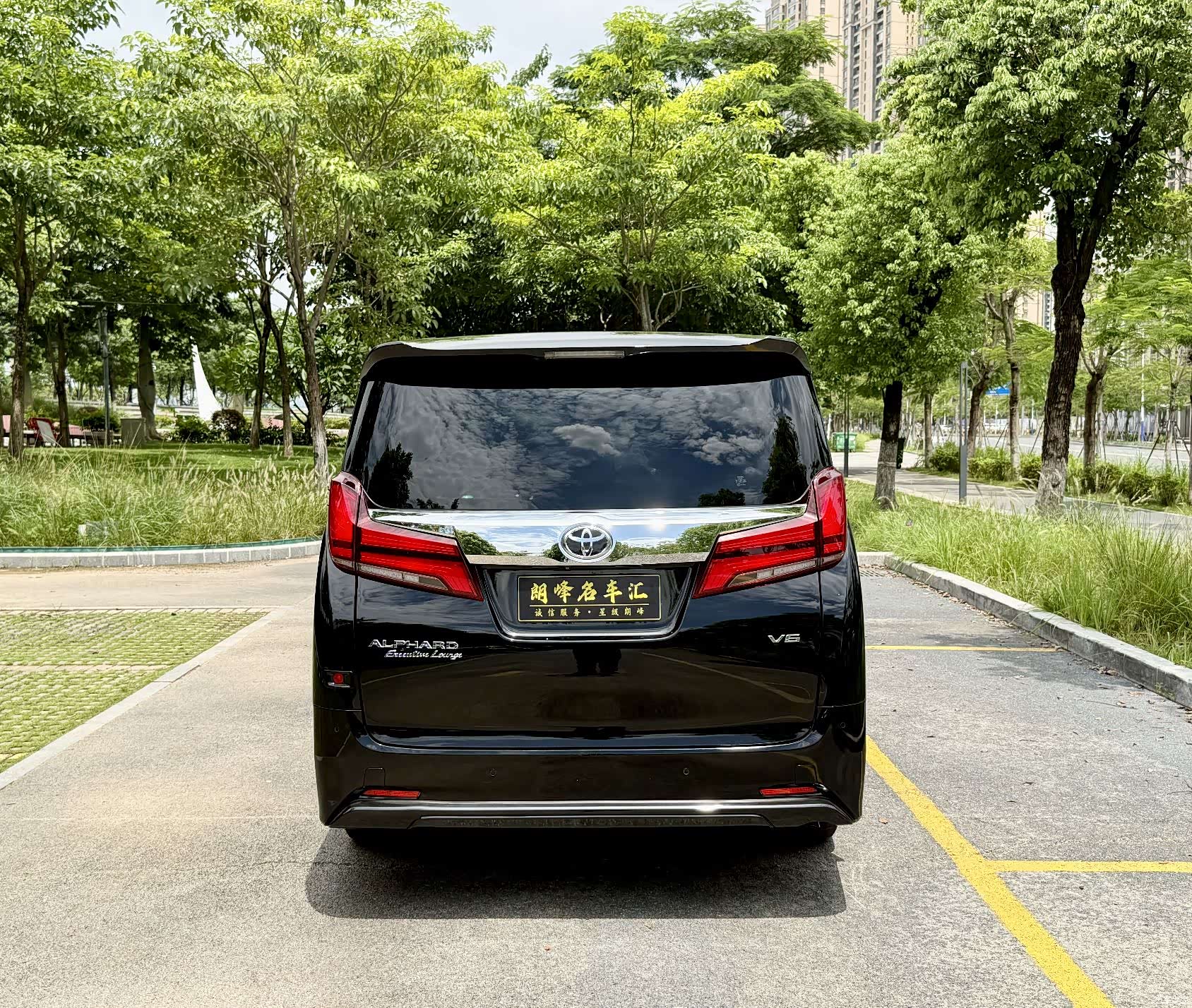 Toyota Alphard, 2018 все фото