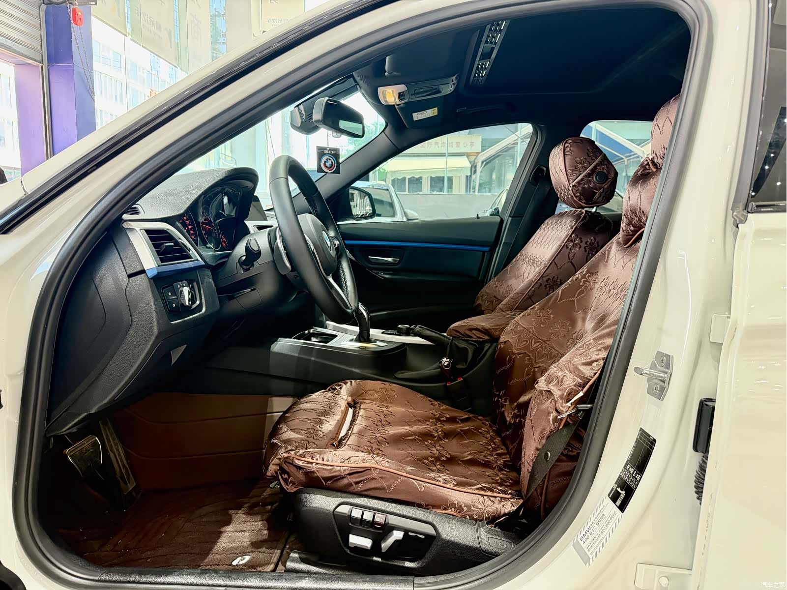 BMW 3 Series, 2018 все фото