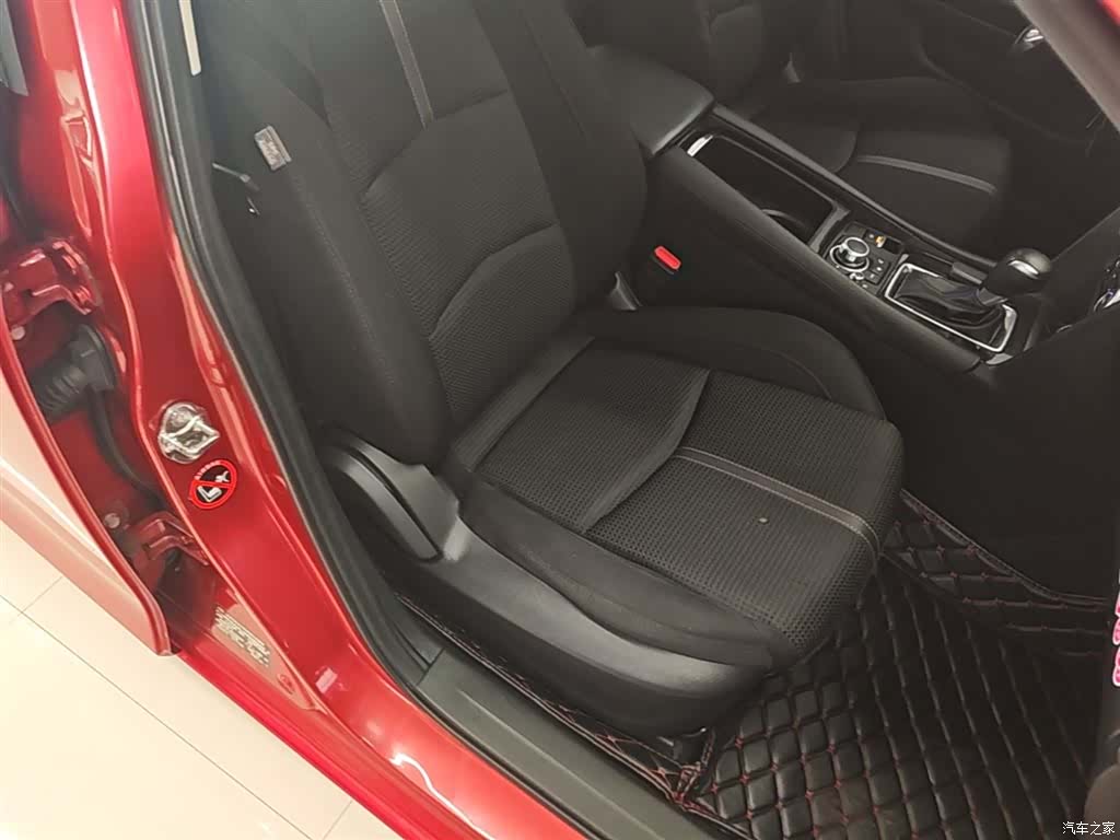 Mazda Mazda3, 2017 25