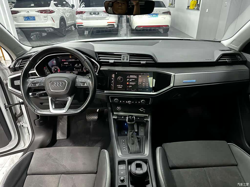 Audi Q3, 2023 11
