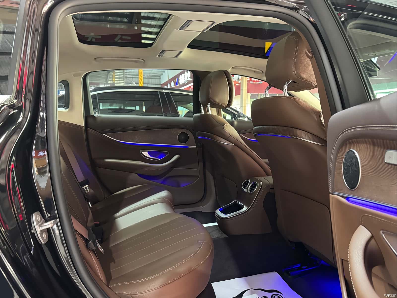 Mercedes-Benz E-Class, 2023 9