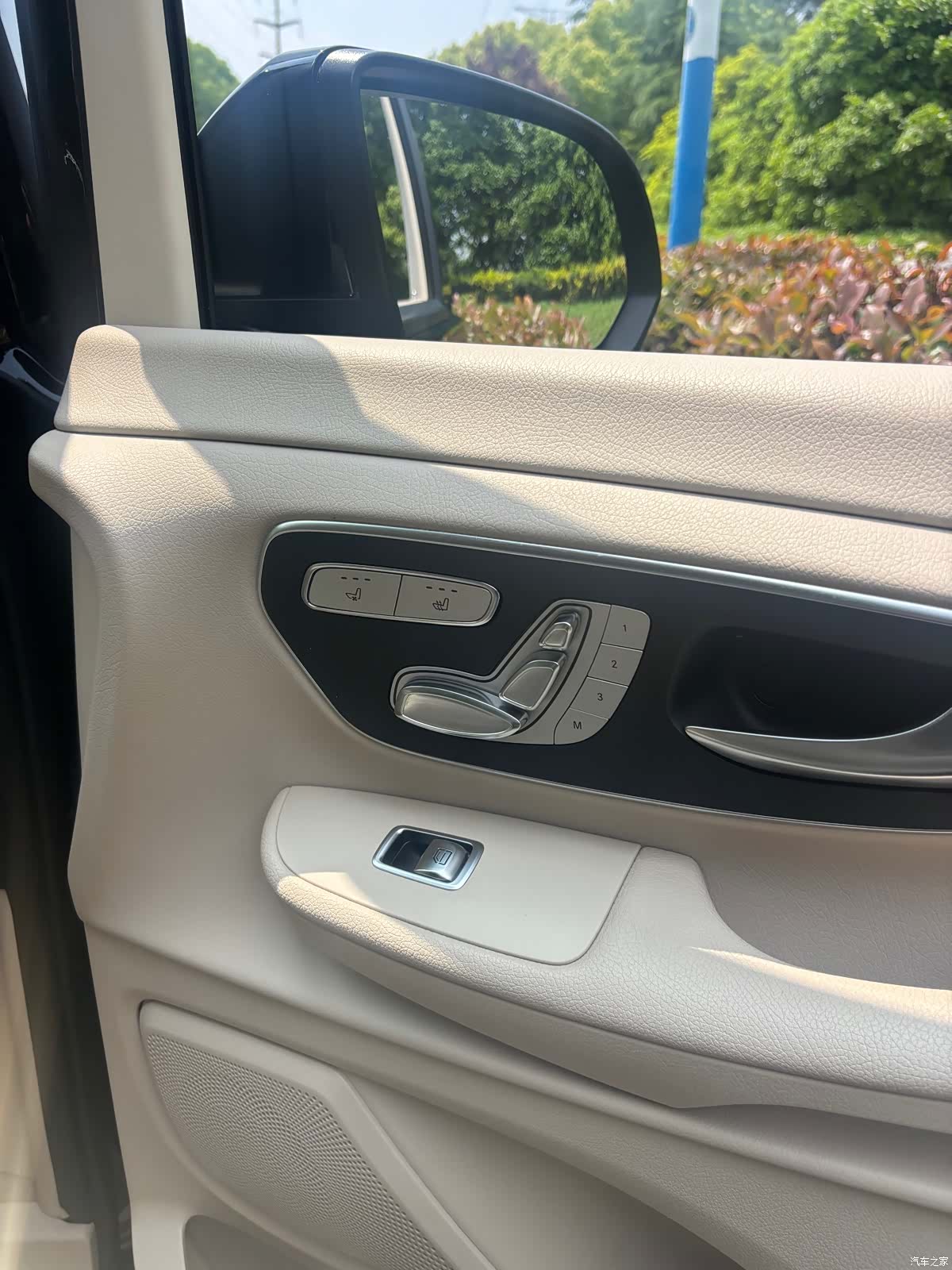 Mercedes-Benz V-Class, 2018 11