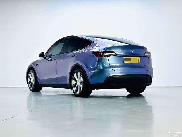 Tesla Model Y, 2023 7
