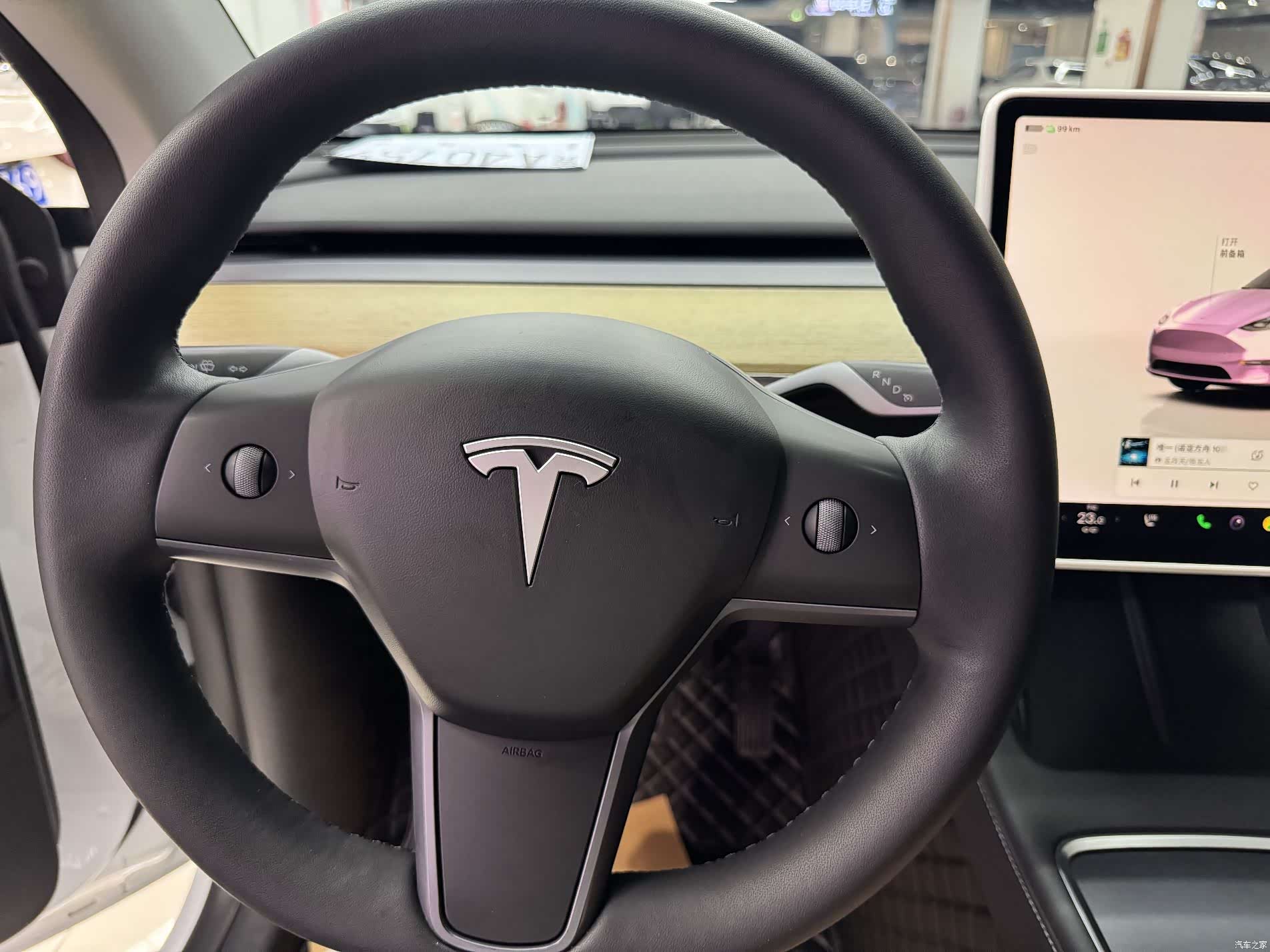 Tesla Model Y, 2023 12