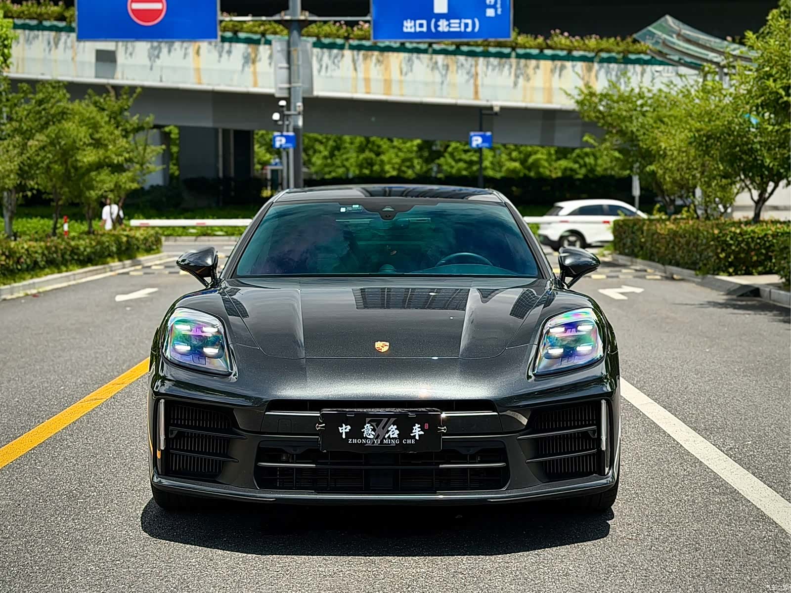 Porsche Panamera, 2024 2