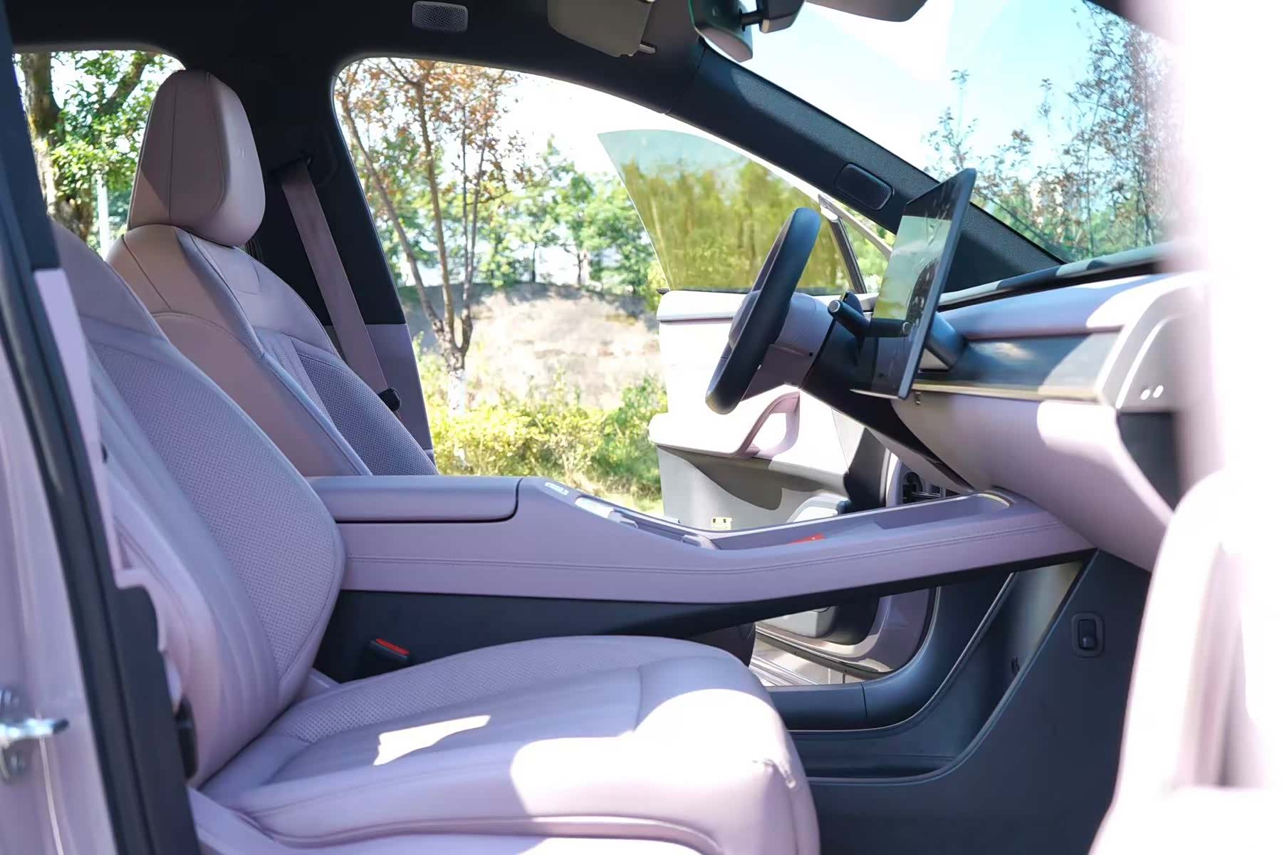 NIO L60, 2024 9