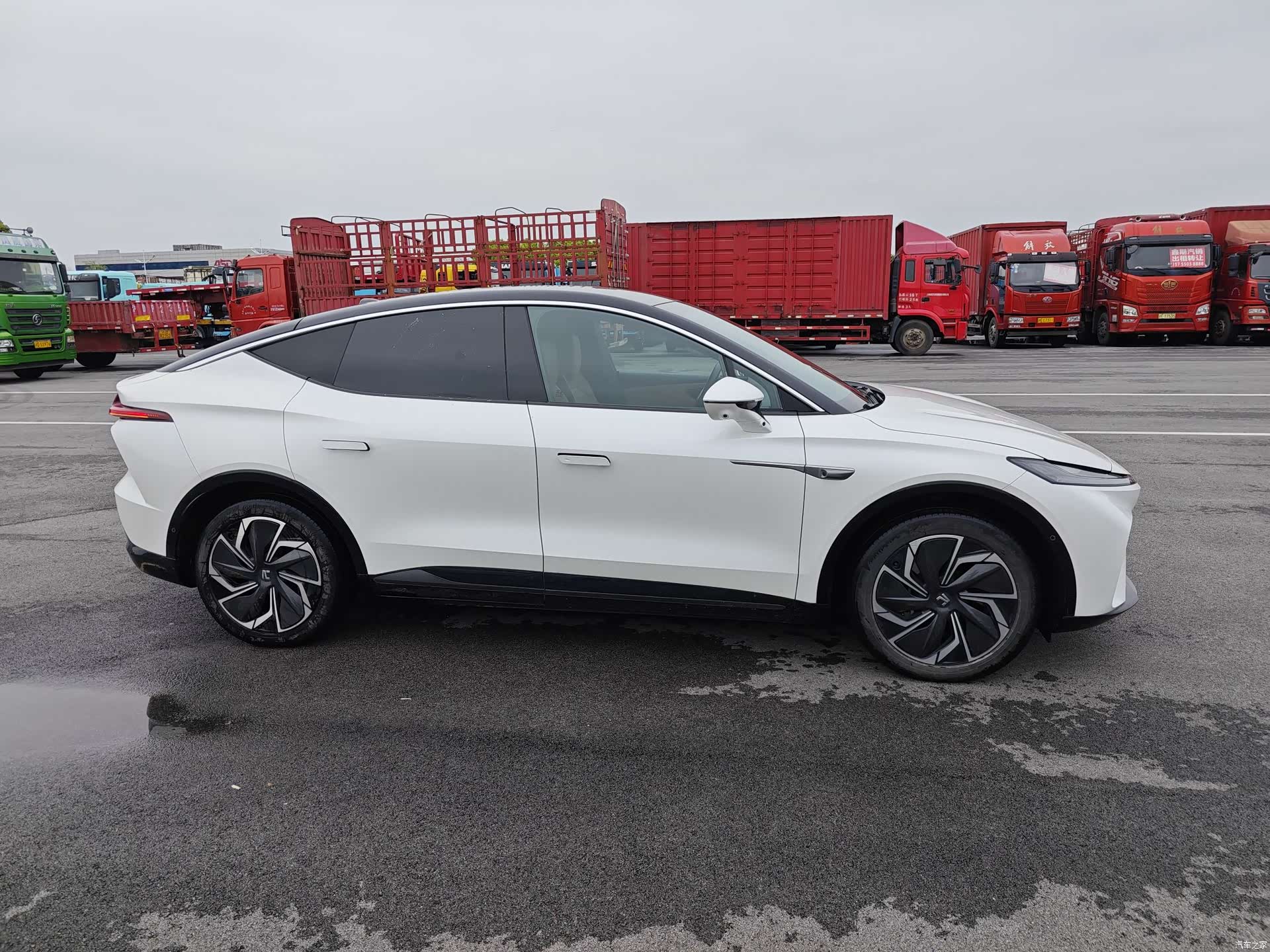 Rising Auto R7, 2023 13