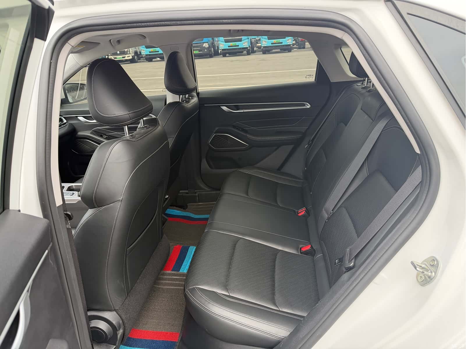 Geely Emgrand, 2021 9