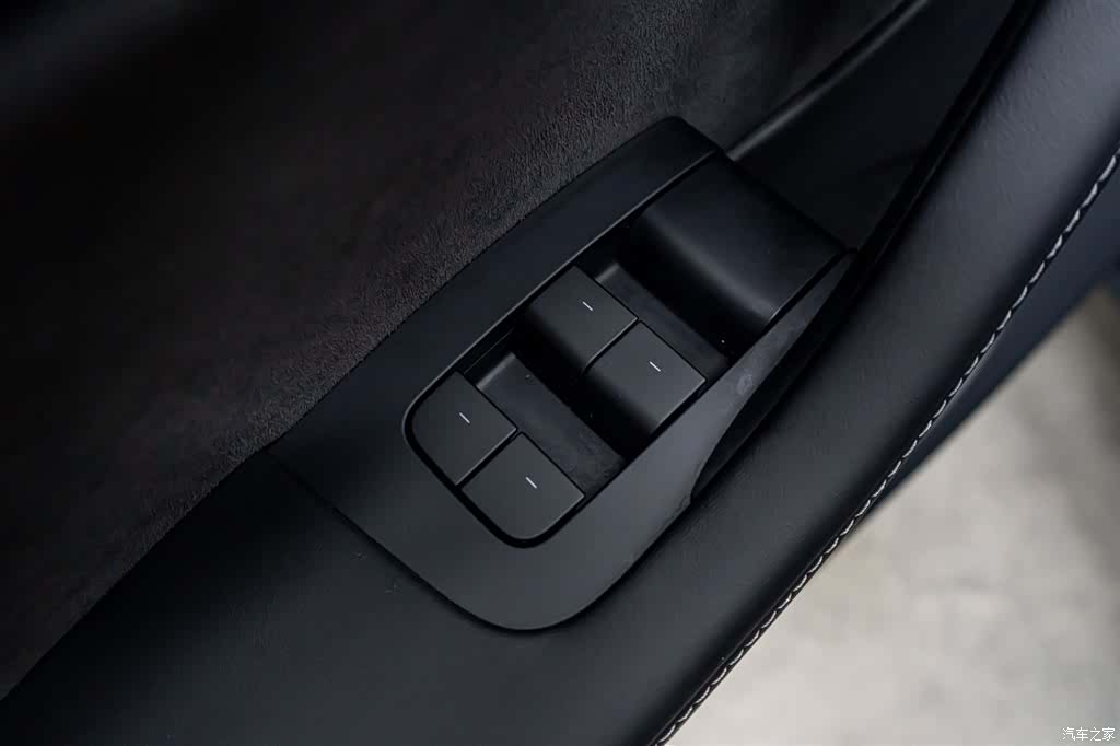 Tesla Model Y, 2022 25