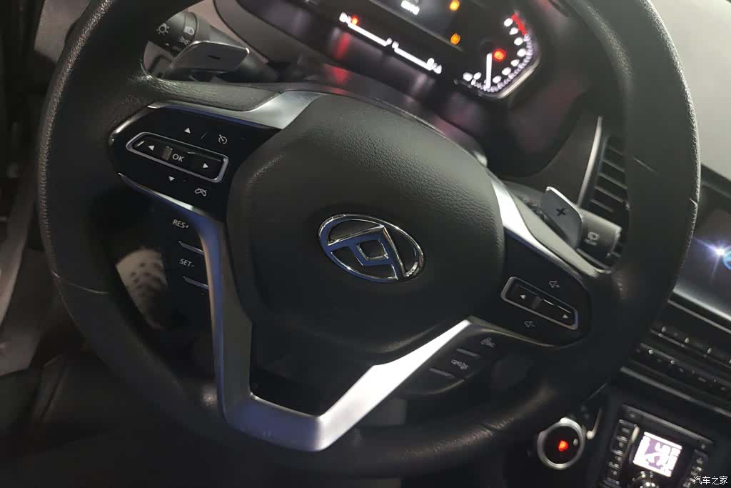 Maxus G10, 2022 15