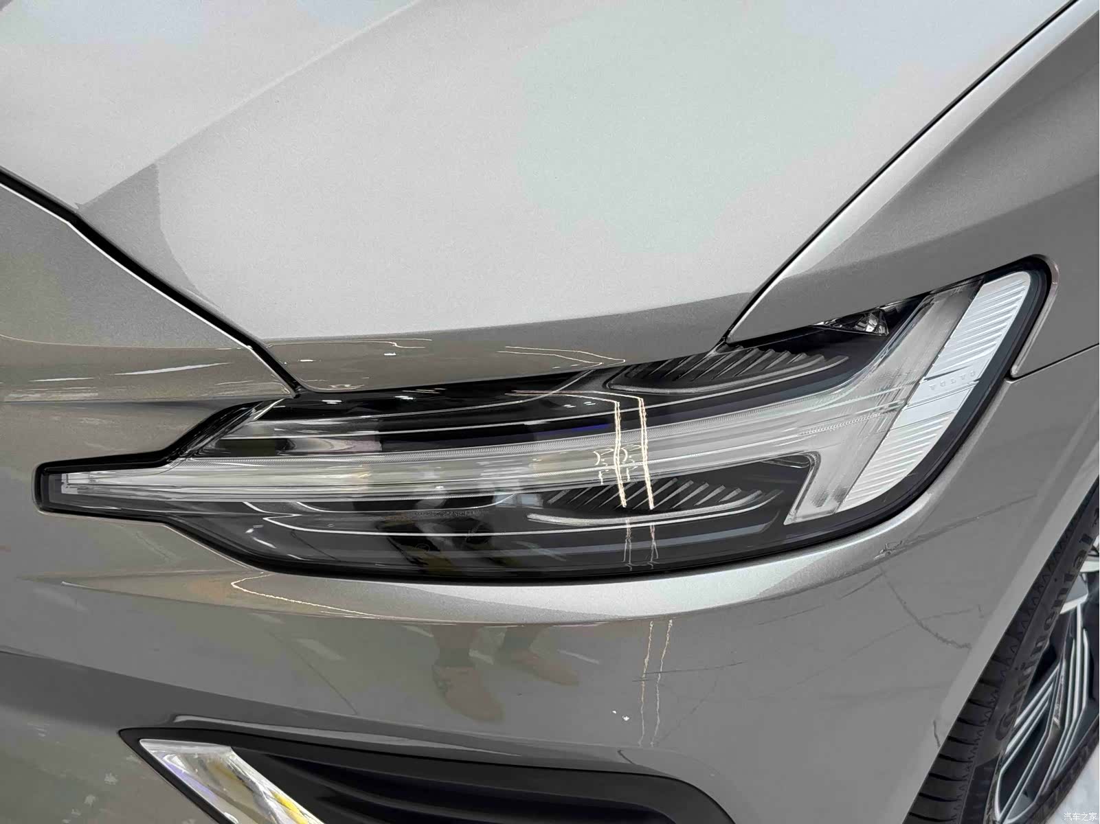 Volvo S60, 2022 4