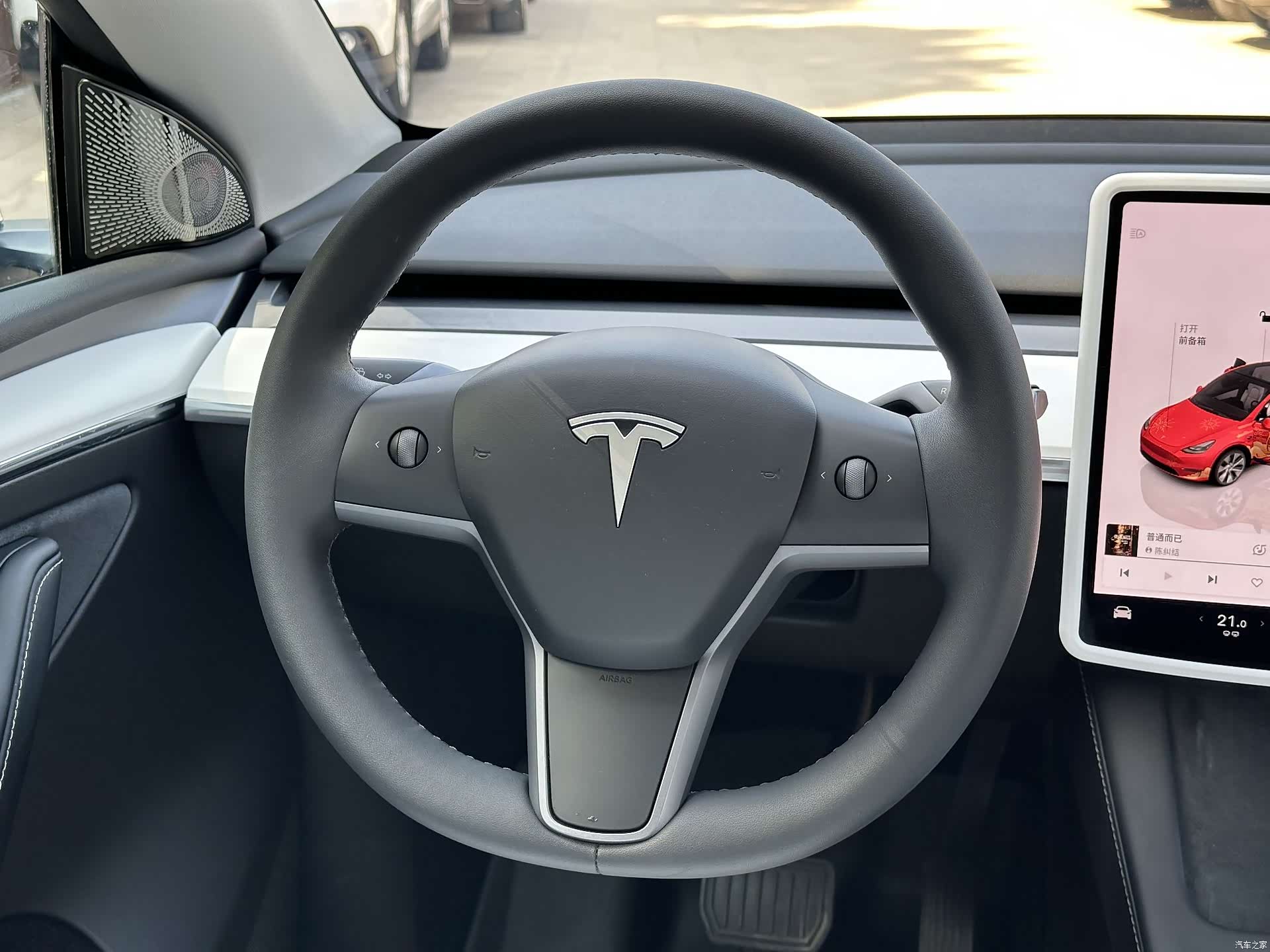Tesla Model Y, 2023 12
