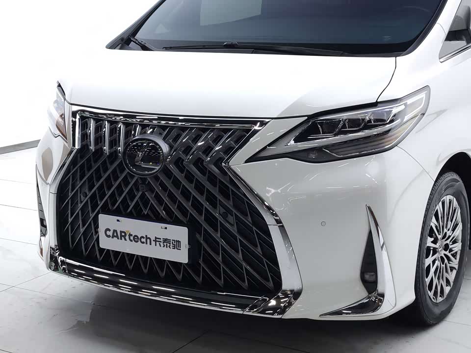 Lexus LM Lexus LM