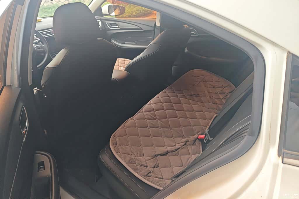 Roewe i5, 2020 11