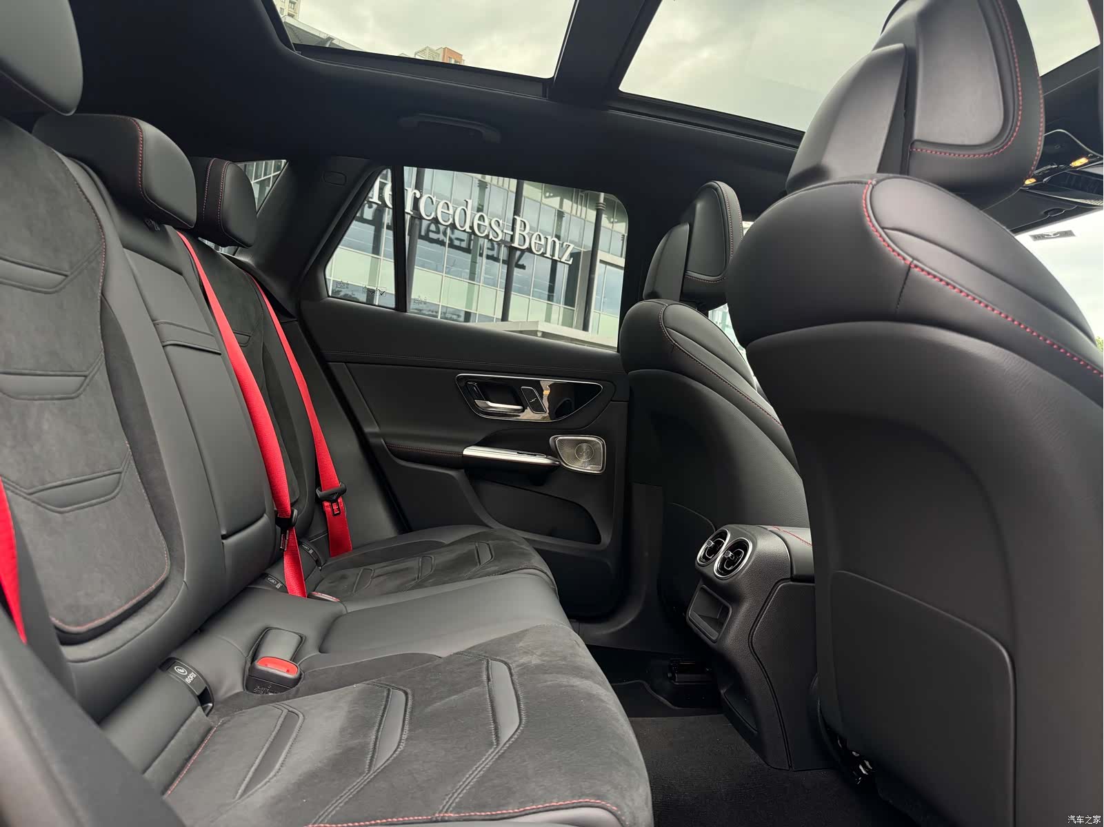 Mercedes-Benz GLC, 2026 14