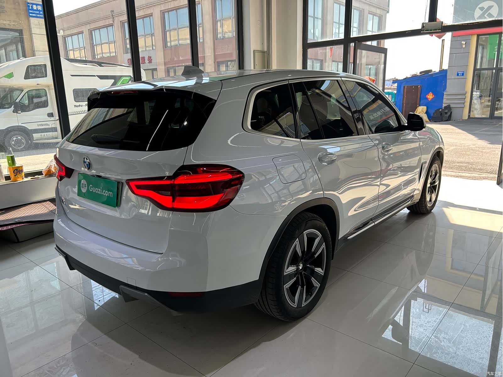 BMW iX3, 2021 24
