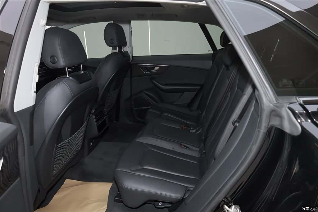 Audi Q8, 2022 22