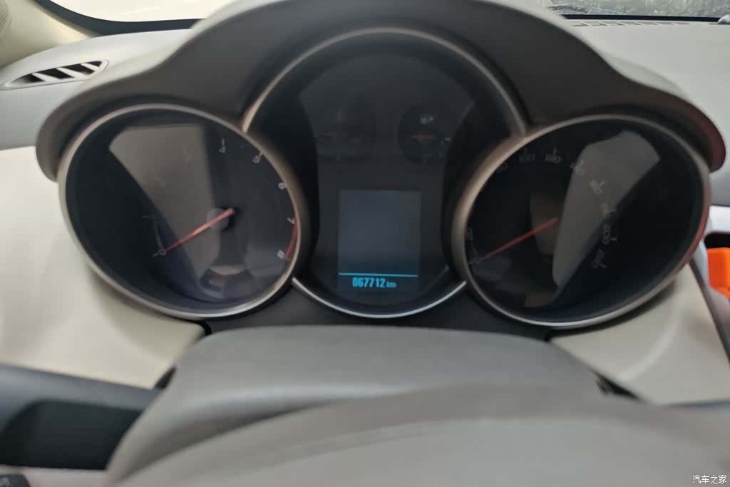 Chevrolet SE, 2015 14