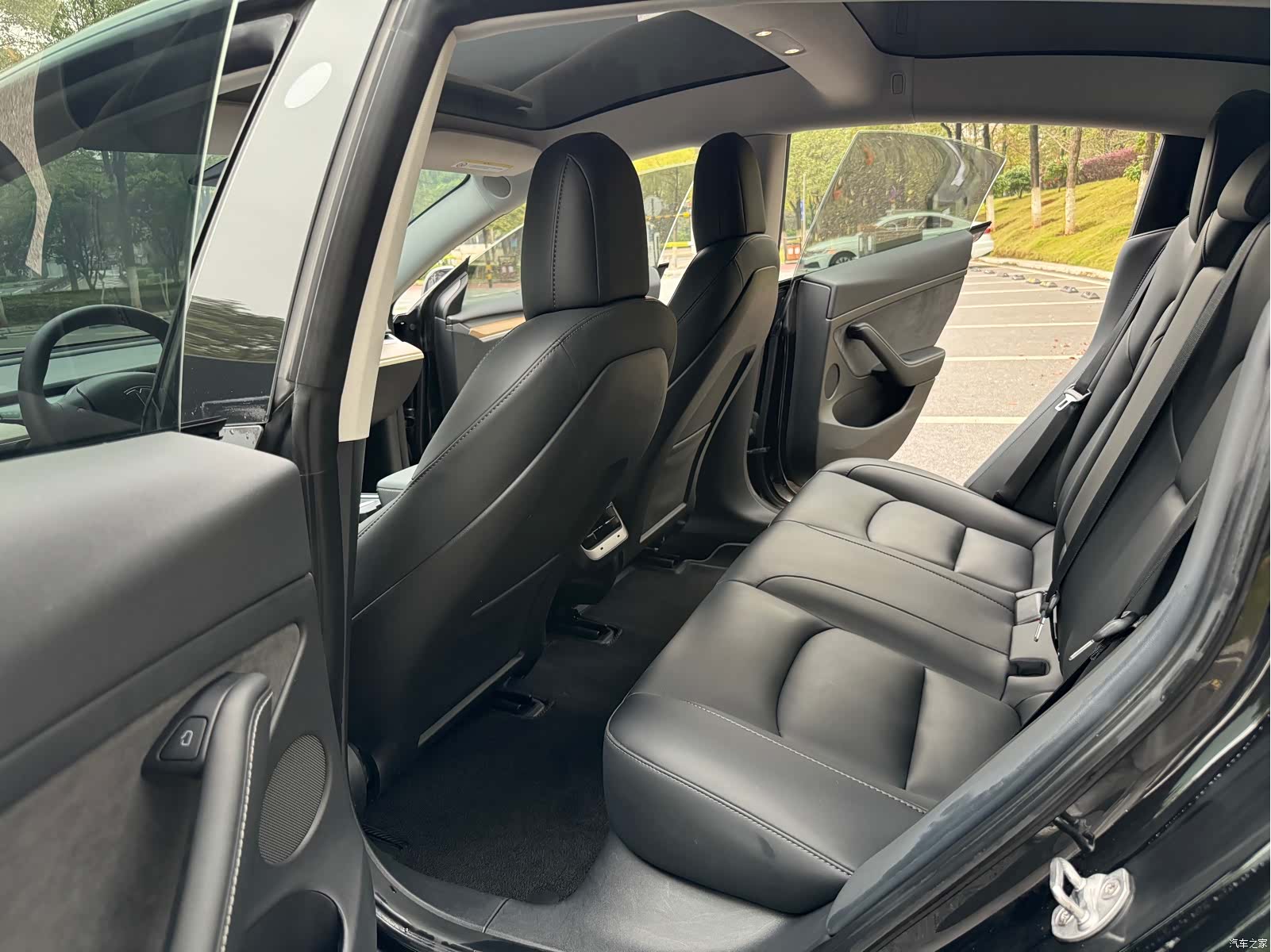Tesla Model 3, 2023 11
