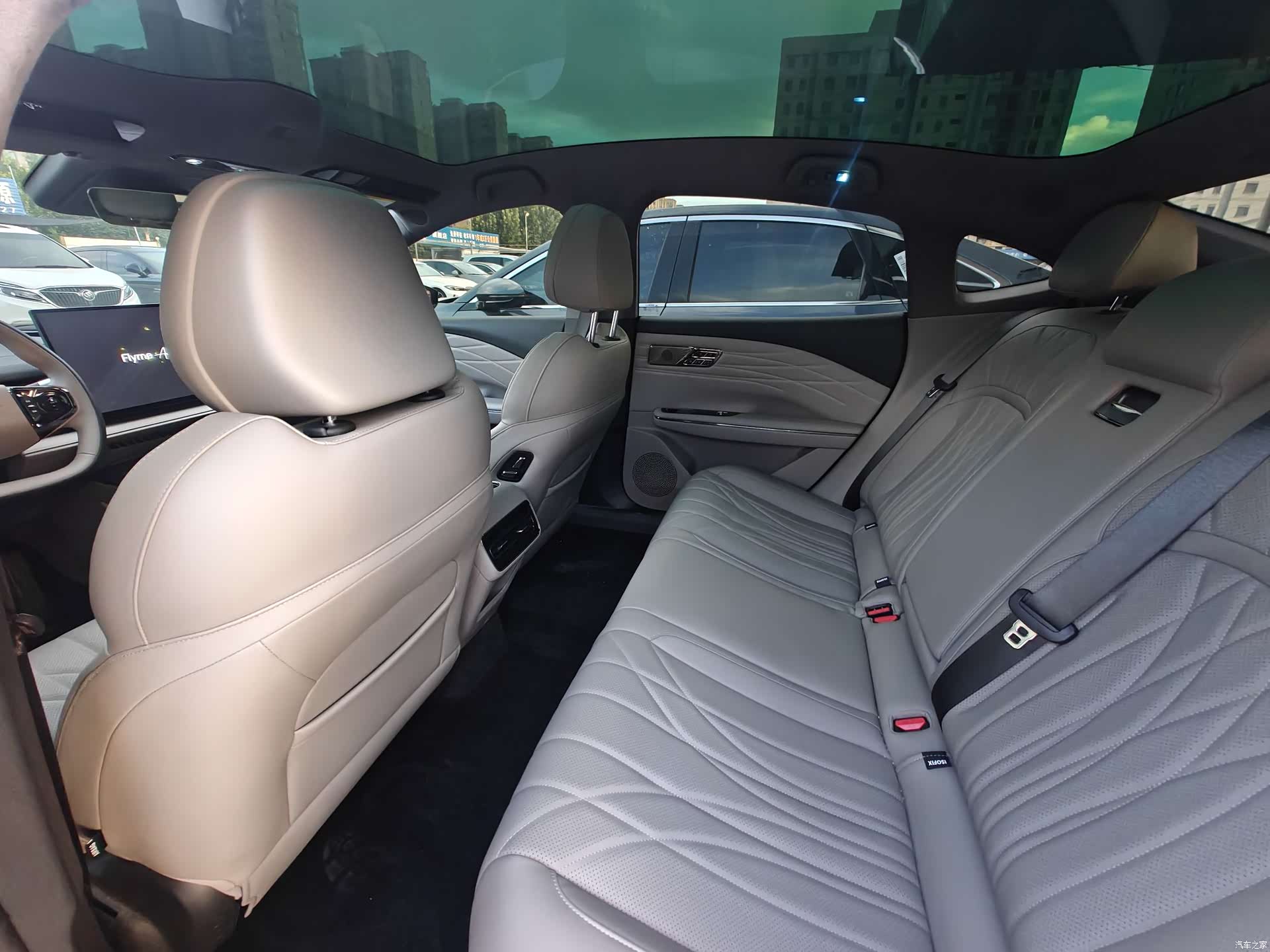Geely 8, 2025 10