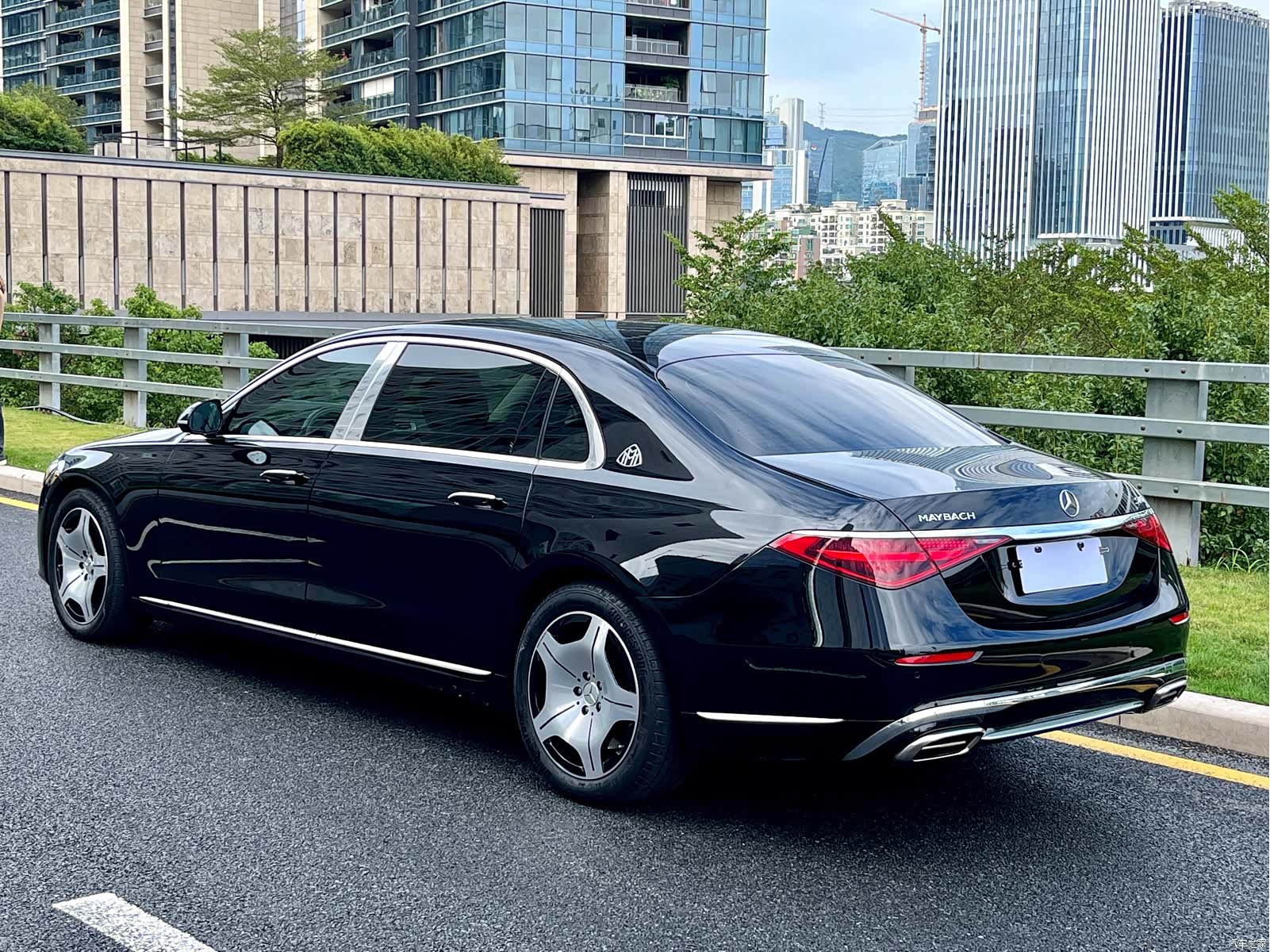 Maybach S-Class, 2023 4