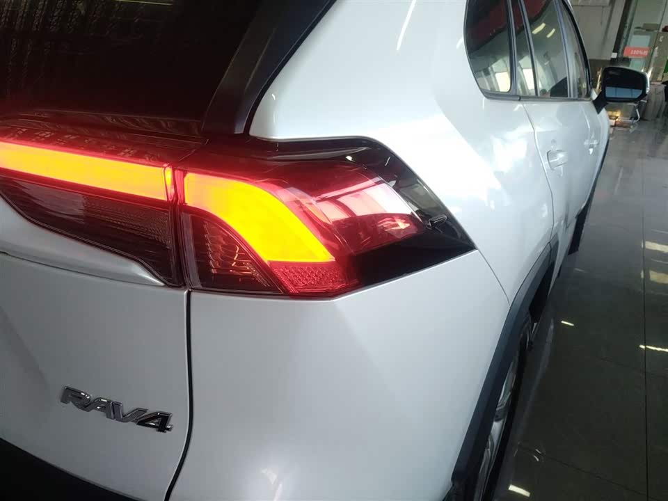 Toyota RAV4 Rongfang