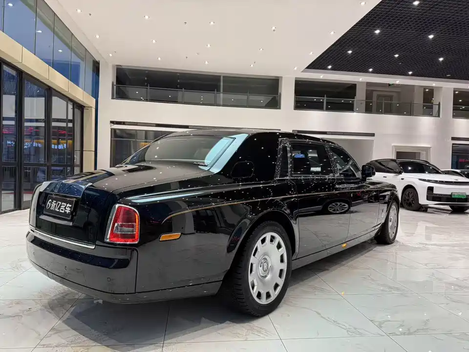 Rolls-Royce Phantom