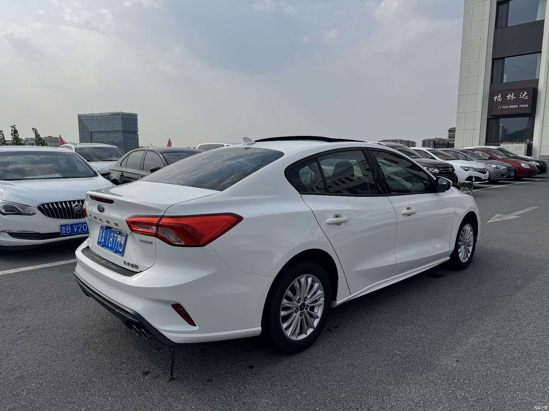 Ford Focus, 2019 10