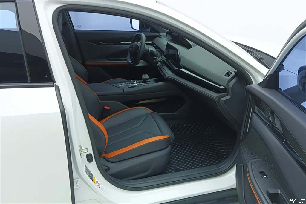 Changan UNI-V, 2024 8
