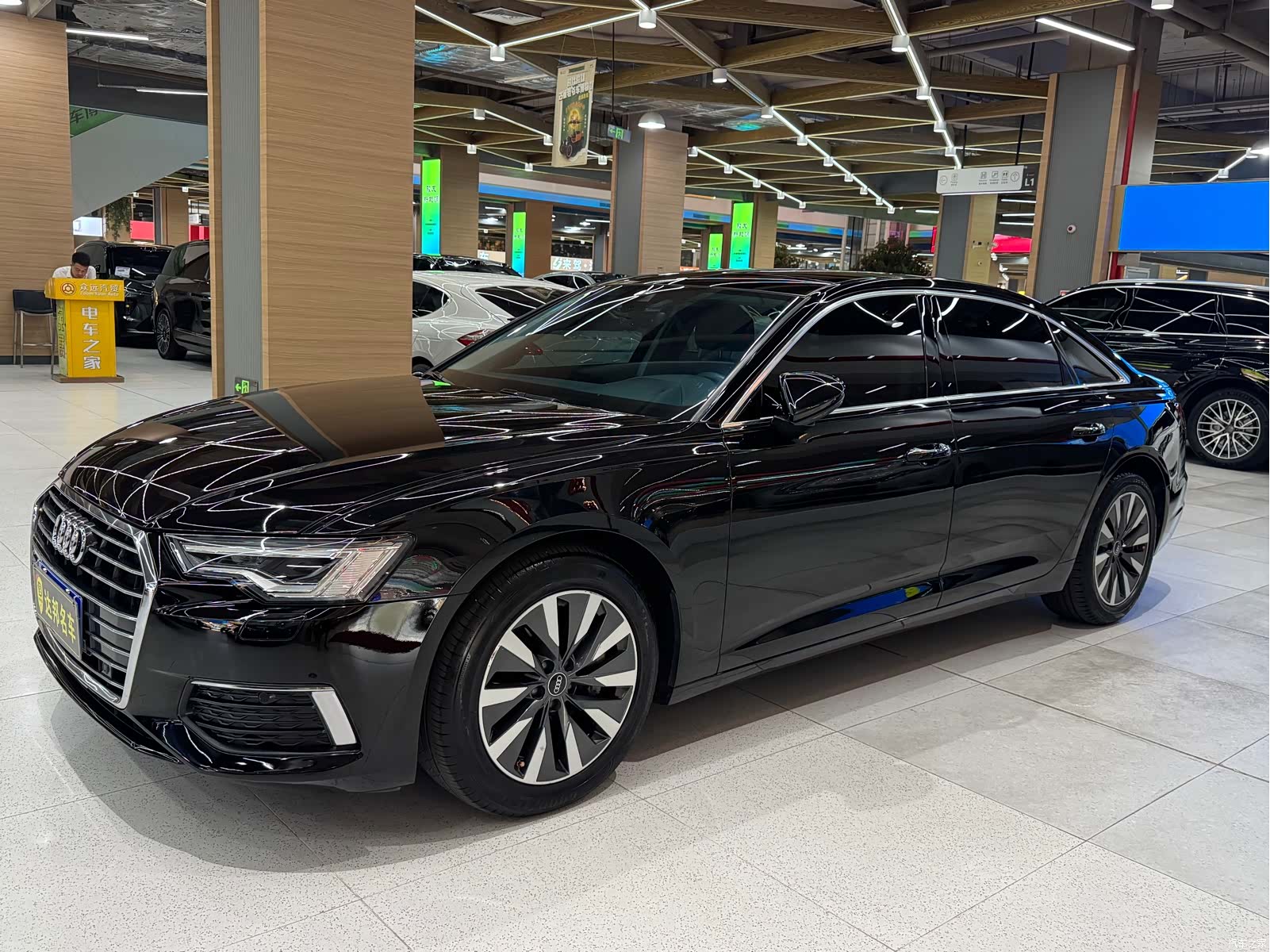 Audi A6L, 2022 3