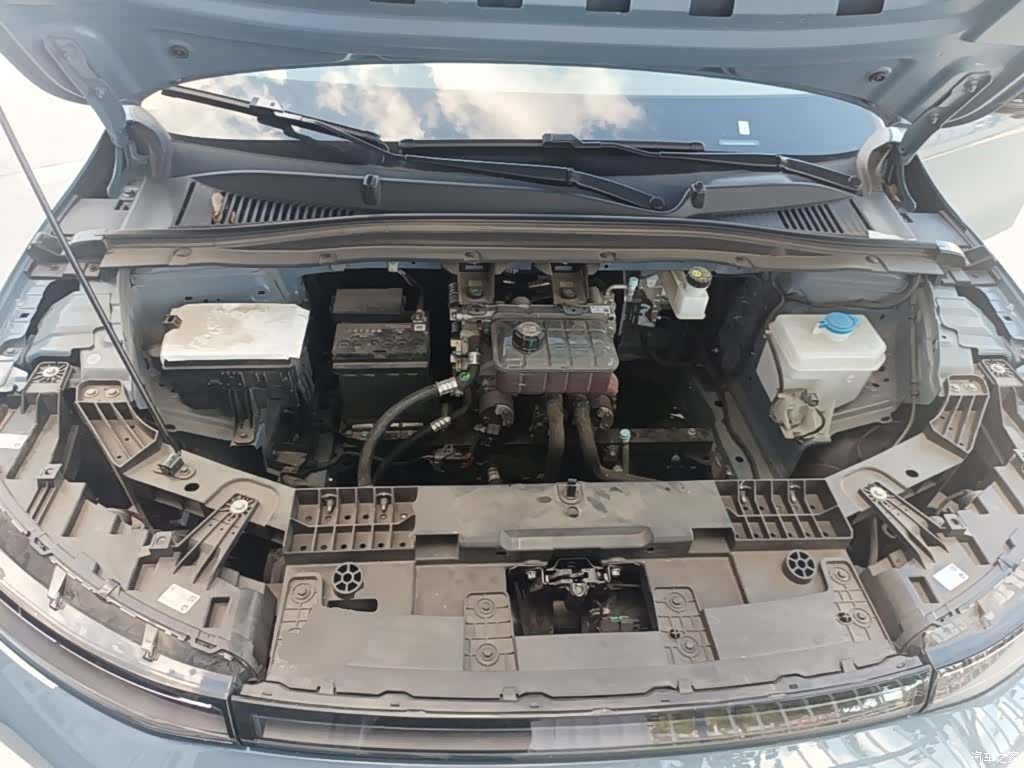 Leapmotor B01, 2025 20