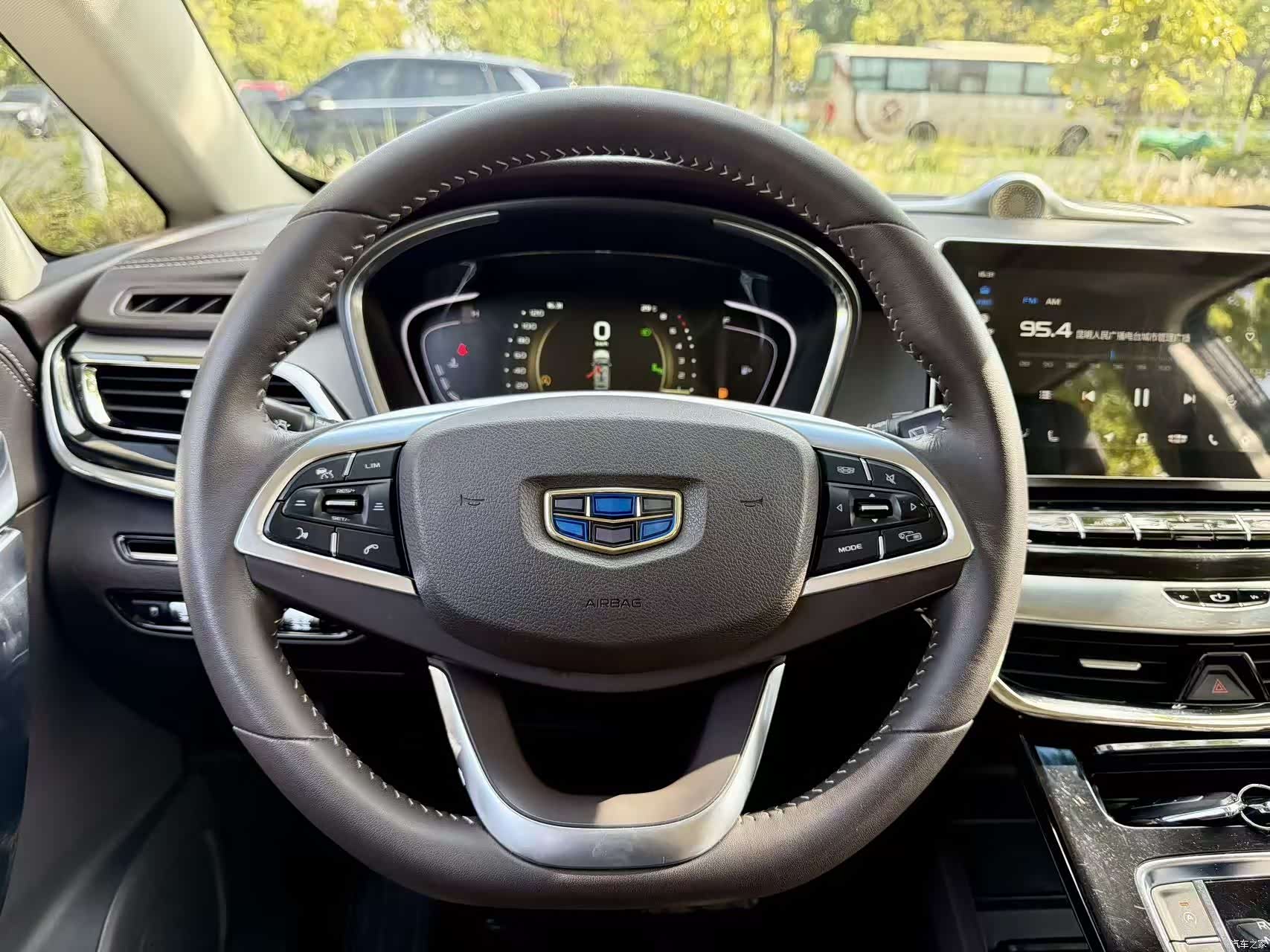 Geely Jiaji, 2019 13