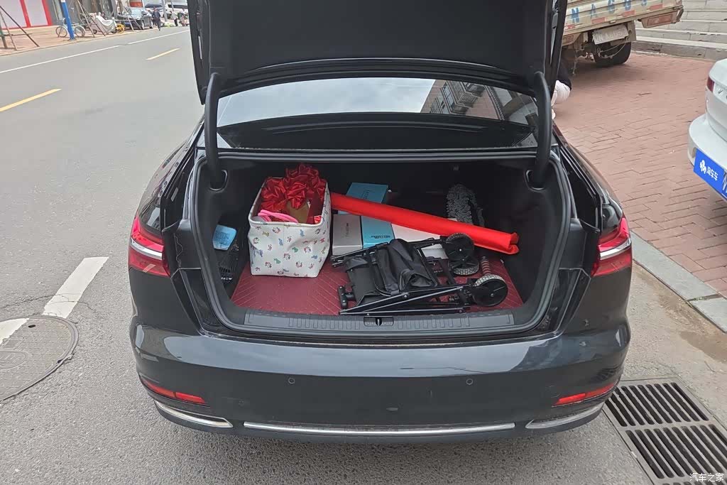 Audi A6L, 2021 4