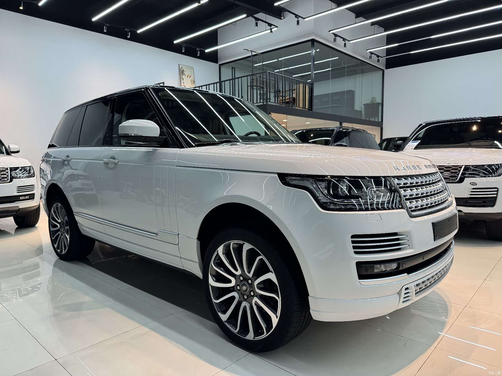 Land Rover Range Rover, 2015 1