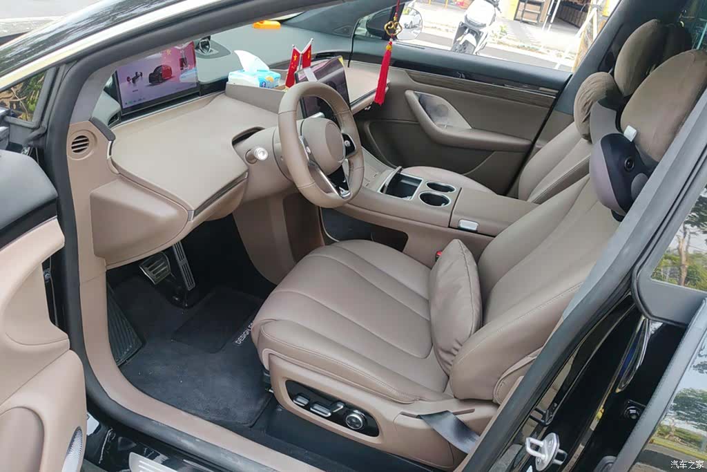 Luxeed R7, 2025 9