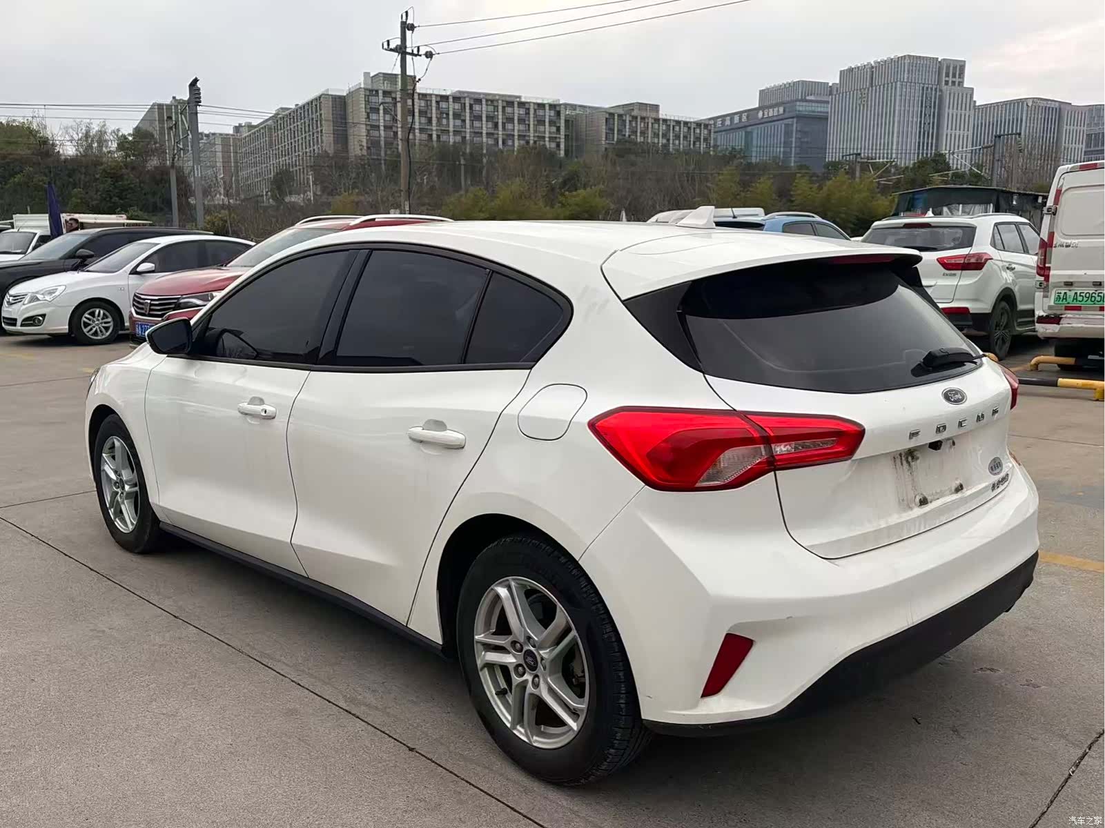 Ford Focus, 2019 11