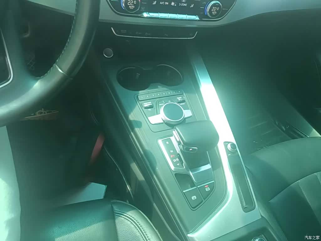 Audi A4L, 2018 14