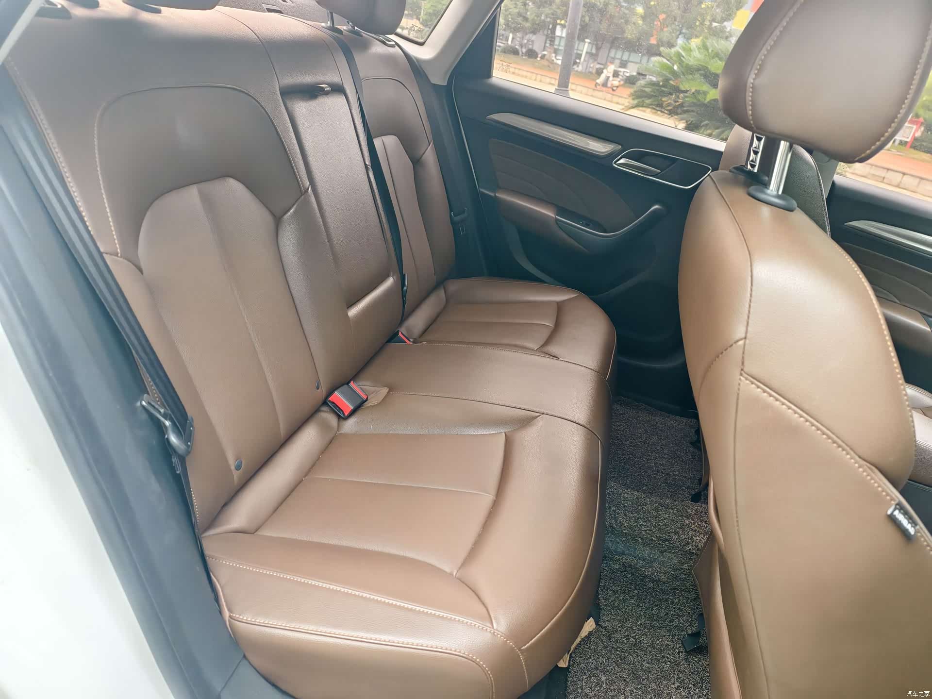Roewe i6, 2017 12