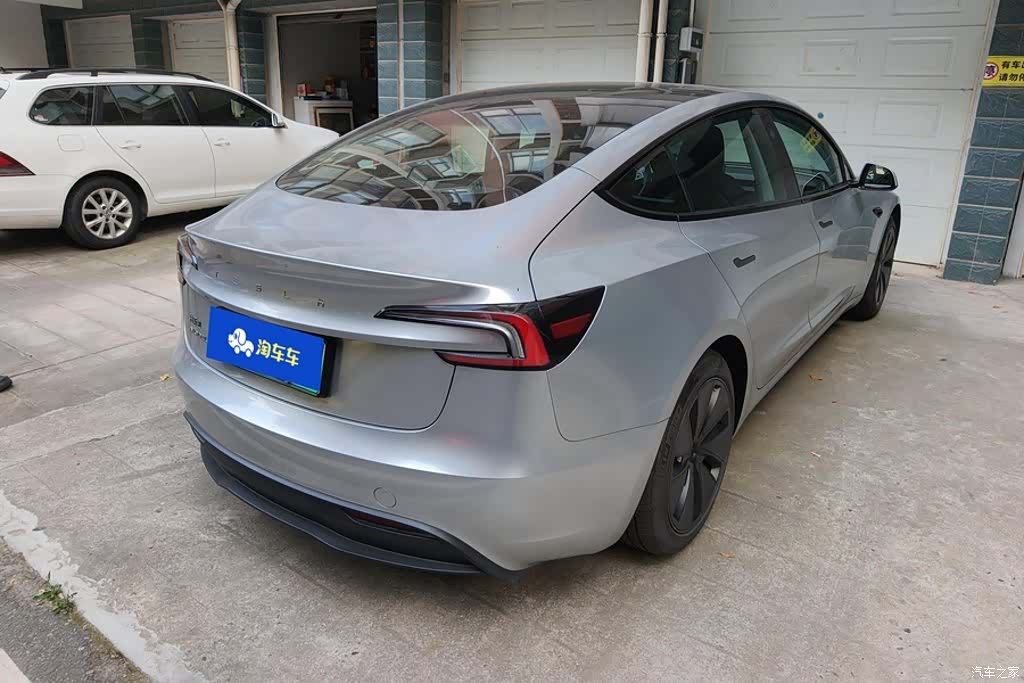 Tesla Model 3, 2023 3