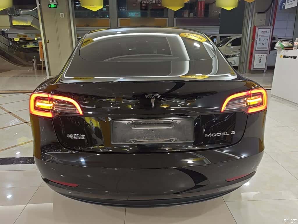 Tesla Model 3, 2022 6