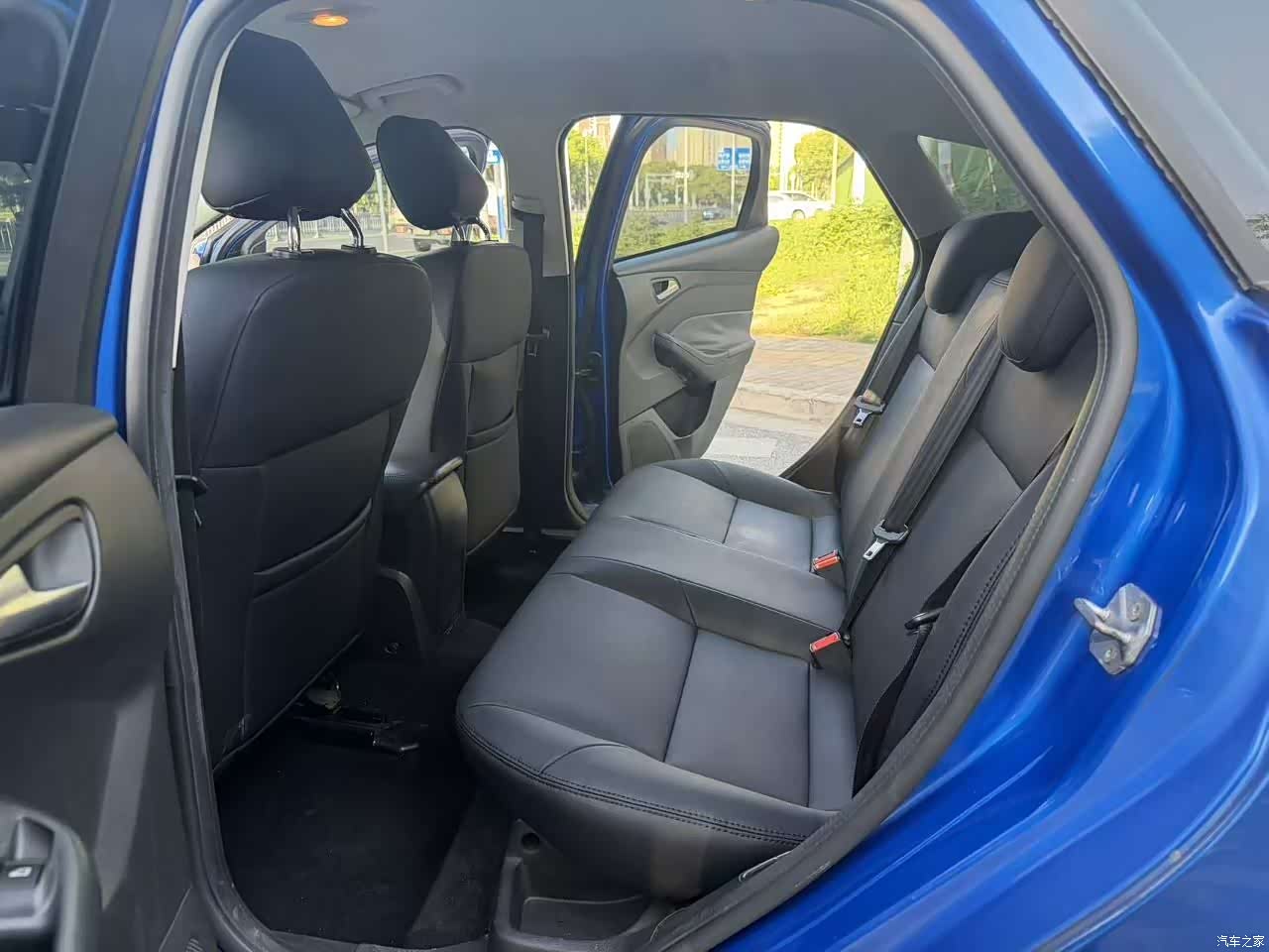 Ford Focus, 2013 8