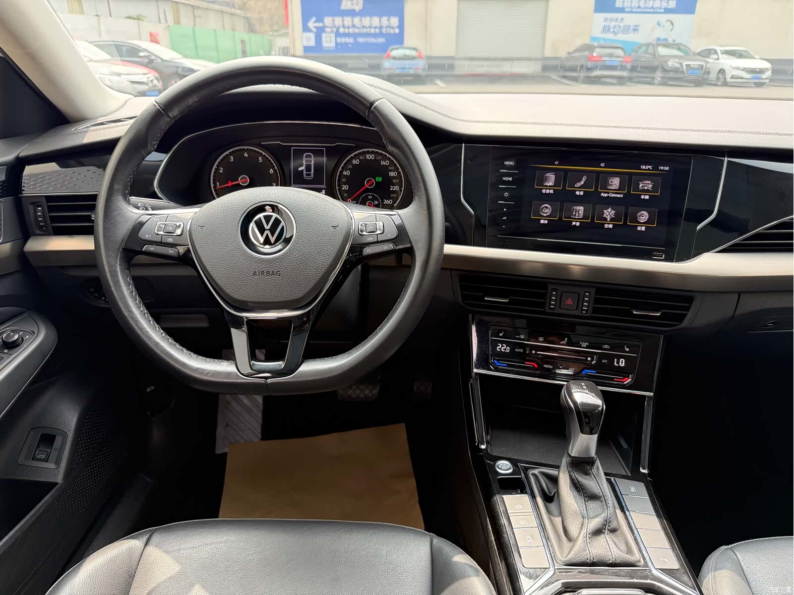 Volkswagen Passat, 2020 все фото