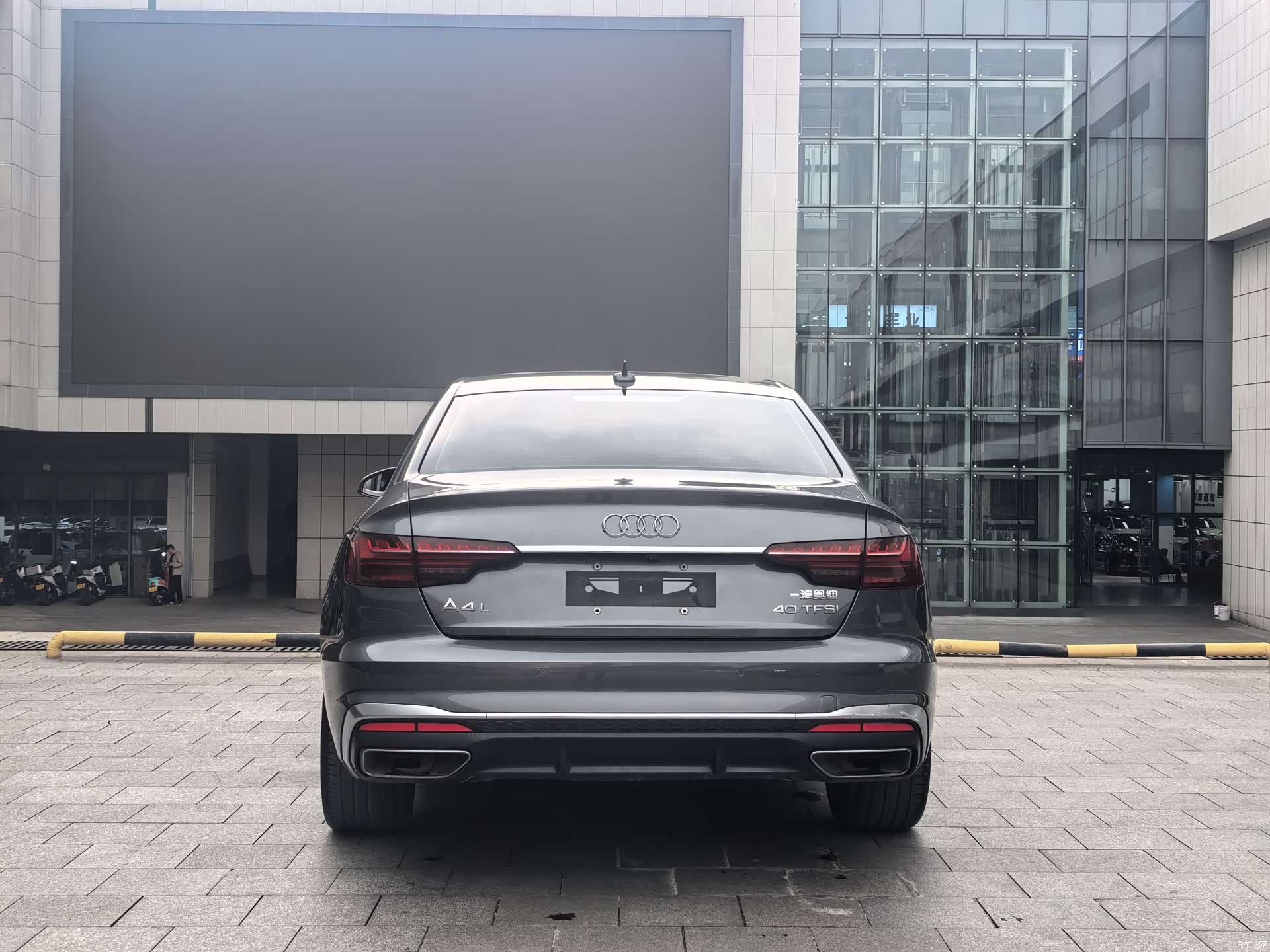 Audi A4L, 2021 23