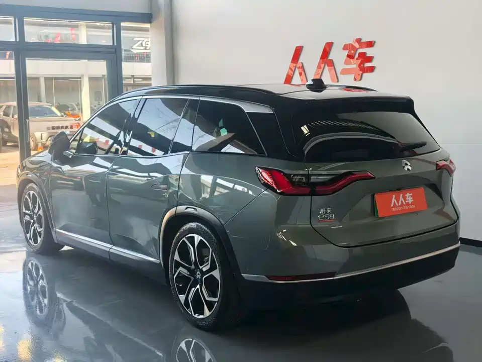 NIO ES8
