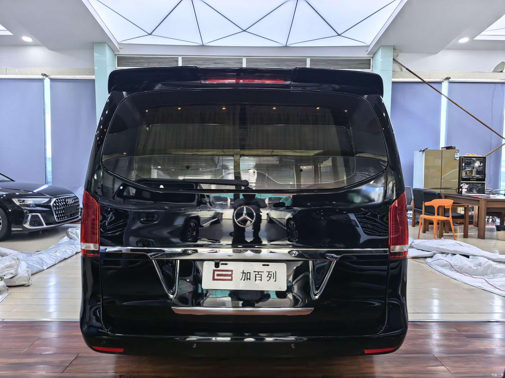 Mercedes-Benz VI, 2019 18