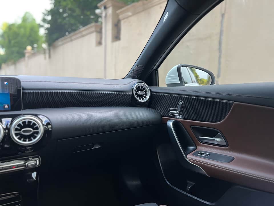Mercedes-Benz Class A Mercedes-Benz Class A